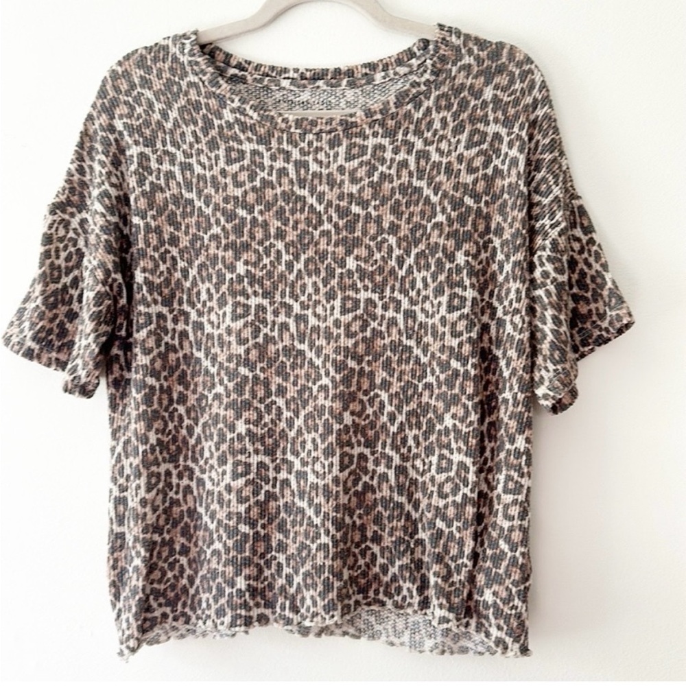 American Eagle Ribbed Leopard Cheetah Print Short Sleeve T Shirt Large